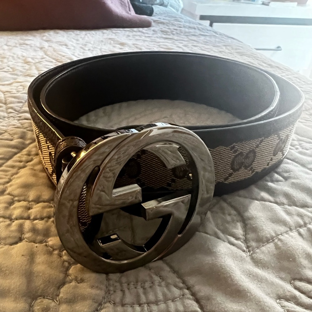 Classic Authentic Gucci Belt - Mint Condition!